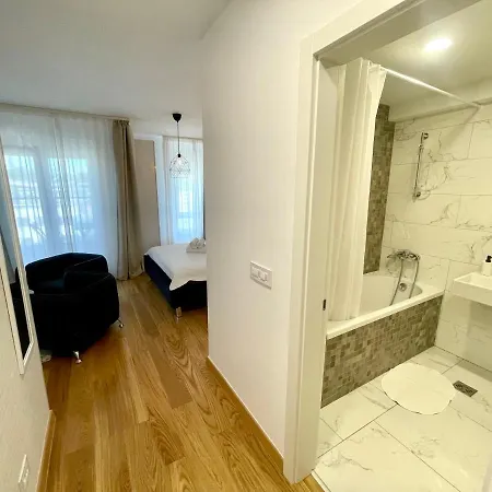 Apartment - Stan Na Dan Novi Beograd, Parking 5 Evra Dan